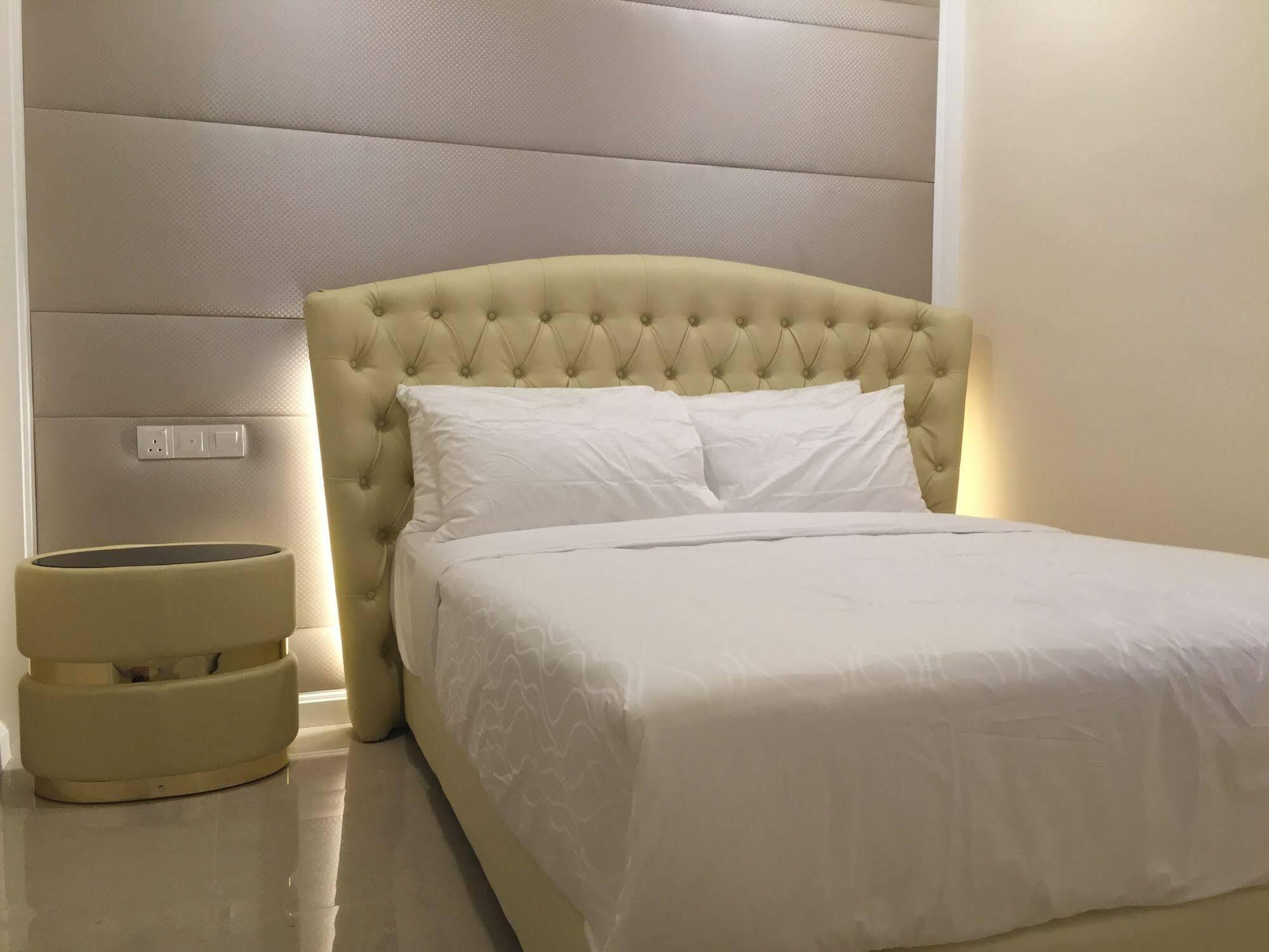 Ritzton Hotel Johor Bahru Exterior photo